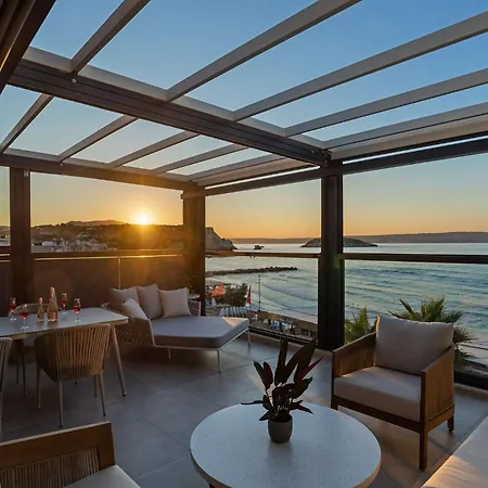 Apartament Seagull Luxury Next To The Sea - By Apokornas
